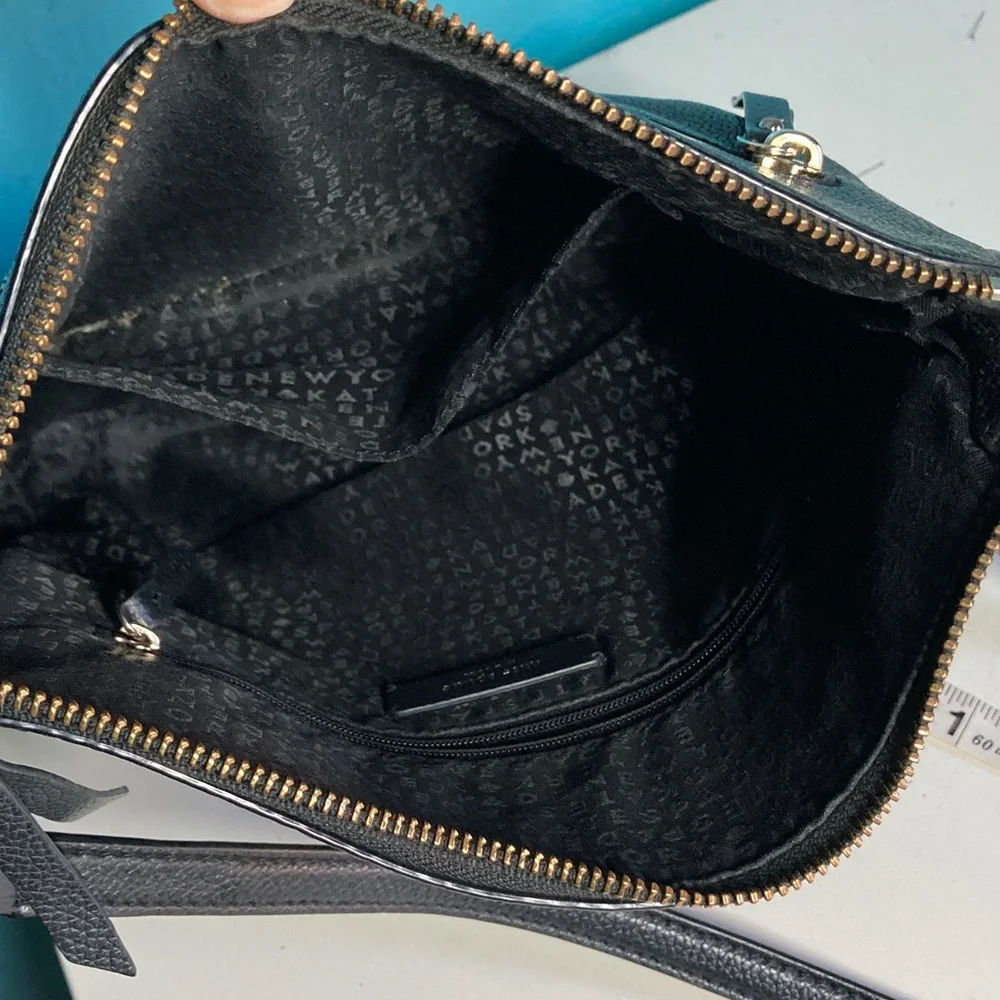 Kate Spade Melisse Black Leather Crossbody Bag 9” X 10” Zipper Top